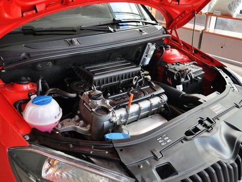 斯柯达 晶锐 1.6 MT 发动机主体特写