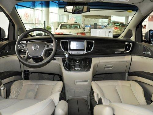 别克 别克GL8 3.0L AT 中控台整体