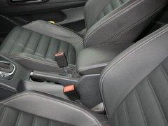 ����(����) R 2.0TSI ǰ�����������м�