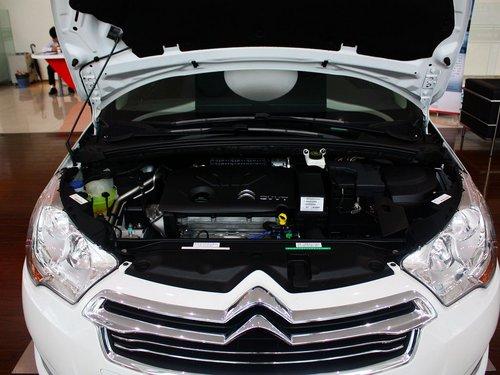 东风雪铁龙 1.8L 自动 发动机局部特写