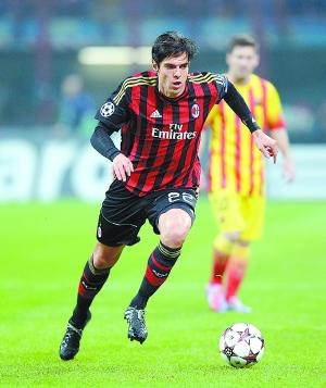 卡卡复出ac米兰主场平巴萨