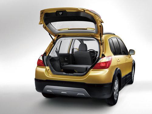 启辰R50X跨界车上市 售7.98万-9.18万元