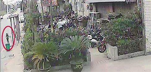 司机撞倒女孩谎称带其就医 塞几十元钱遗弃路边