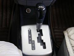 北京现代 1.6L 自动 挂档把手特写