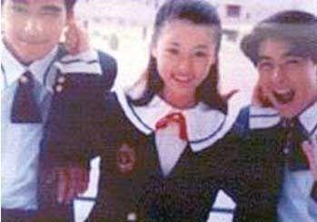 林志颖与前女友林心如旧照曝光 亲密戏水