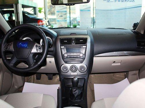 一汽奔腾 1.6L 手动 中控台整体