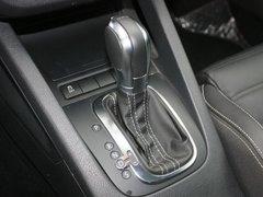 大众(进口) R 2.0TSI 挂档把手特写