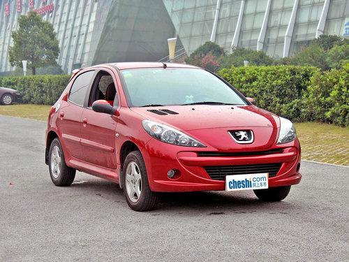 东风标致 207两厢 1.6L AT