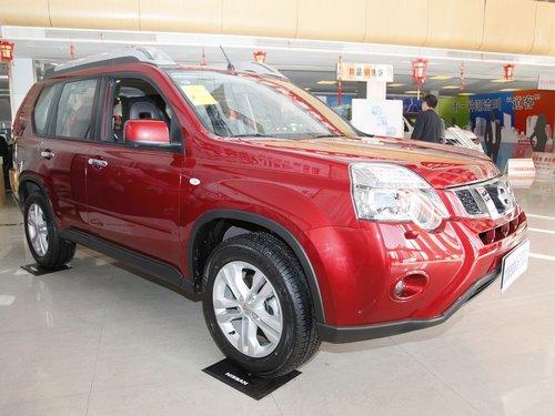 东风日产 奇骏 2.5L CVT 车辆右侧45度角