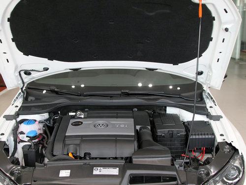 大众(进口) R 2.0TSI 发动机局部特写