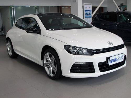大众(进口) R 2.0TSI 车辆右侧45度角