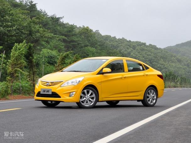 北京现代2010款瑞纳 三厢