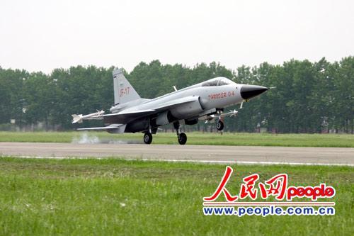 资料图:枭龙战机