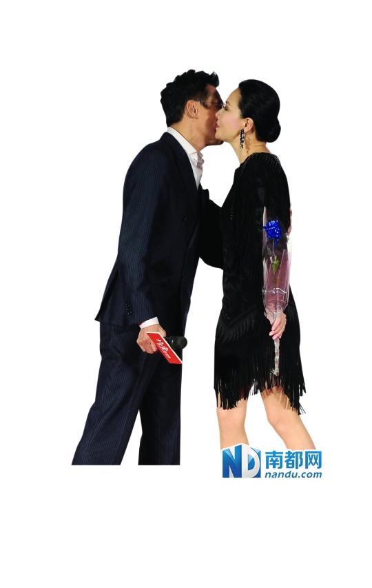 <div mce_tmp=