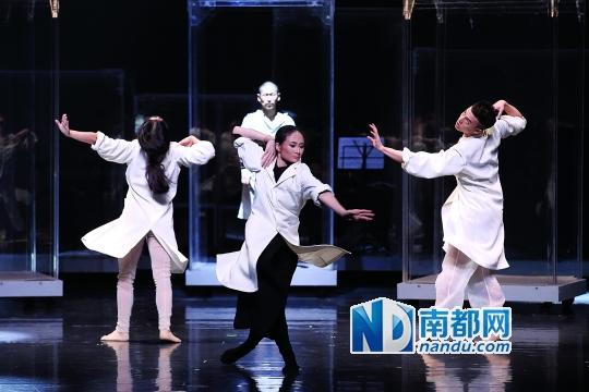 <p> ����ʱ�������Ǵ��Ű״�ӣ���ͼ�����������ǡ��侲�Ľ�ɫ������������ƽ������������°״�ӣ��������Ѫ������˵ĸ��壨��ͼ�������ܵ���У������ܵ�����</p>