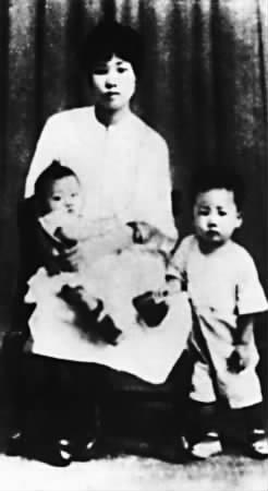 杨开慧遗事从不喜欢打扮竟托人买镜子与化妆品