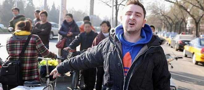 外国人的“超国民待遇”该停了