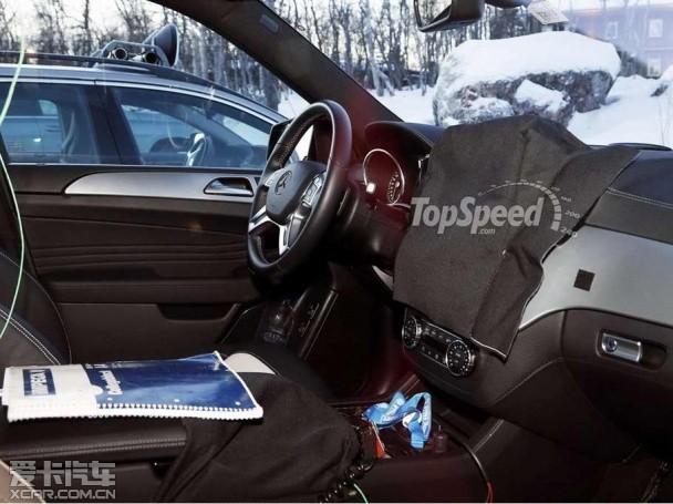 奔驰改款ML 谍照