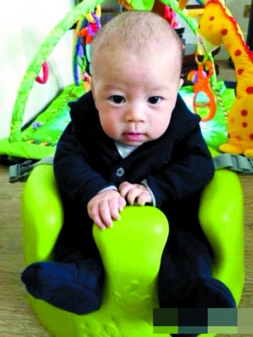 出生不久的霍中曦