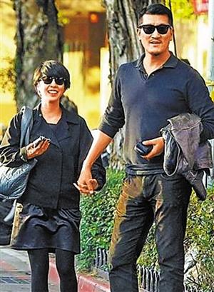 12月29日下午2点左右,许茹芸发声明,承认已与韩籍老公崔栽诚,在今年的