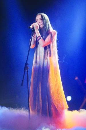 haya乐团唱出2014新神曲寂静的天空图