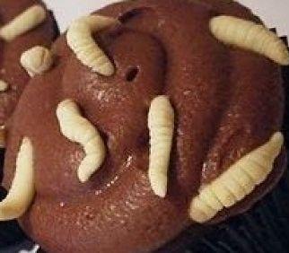 蛆虫蛋糕以假乱真被疯抢网友称好恶心图