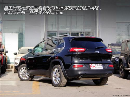 入门级差2万 JEEP自由光对比奔驰GLK