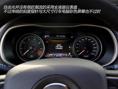 入门级差2万 JEEP自由光对比奔驰GLK