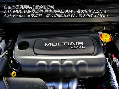 入门级差2万 JEEP自由光对比奔驰GLK
