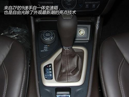 入门级差2万 JEEP自由光对比奔驰GLK