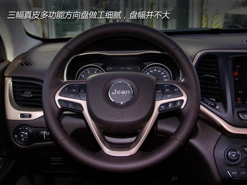 入门级差2万 JEEP自由光对比奔驰GLK