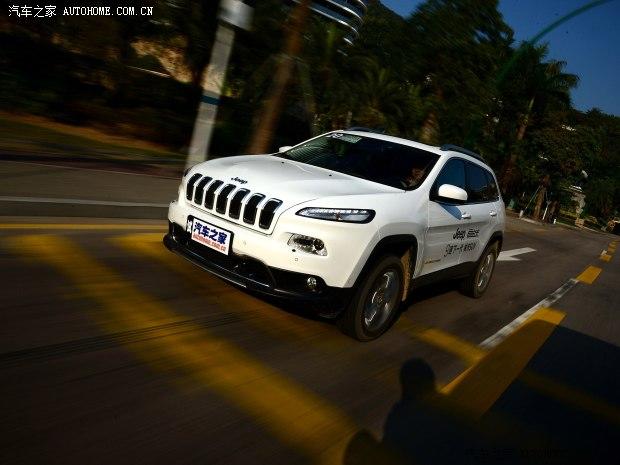JeepJeep自由光2014款 2.4L 精锐版
