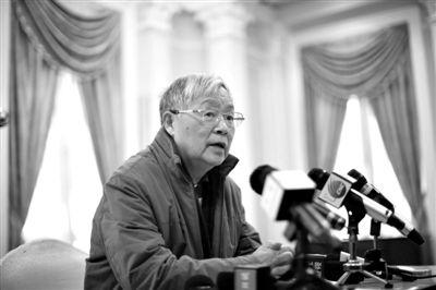 遭举报造假院士4名推荐人要求对其除名 称不能忍