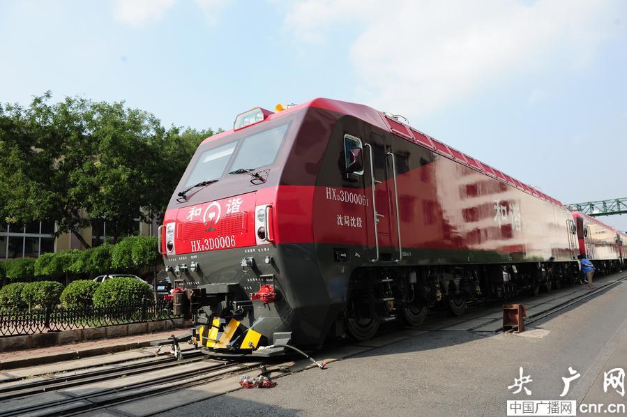 最快火车头投入春运牵引载客量是动车组6倍