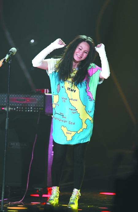 罗绮"两个人唱就是不一样"——这是总导演洪涛宣布罗琦在《我是歌手2