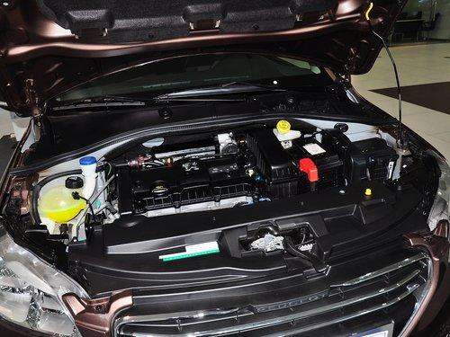 东风标致 1.6l 自动 发动机主体特写