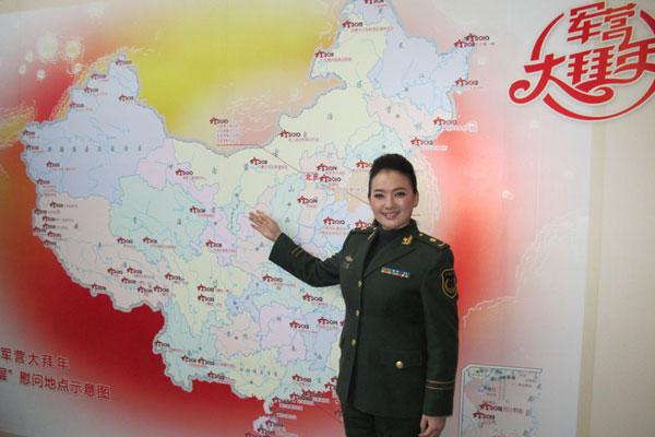 柏文与林萍,顾莉雅一同演唱了歌曲《爱的奉献》,卫晨霞,卓林,蔡国庆