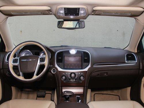 克莱斯勒(进口) 3.6L 自动 中控台整体