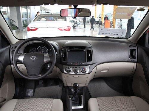 �����ִ� 1.6L �ֶ� �п�̨����