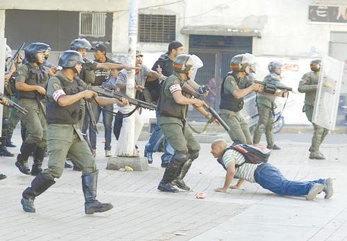 ����ʱ��12�գ�ʾ������ί�������׶�������˹���м���Ҫ����������̨��ͼΪ������ɢʾ���ߡ�