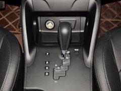 北京现代 GLS 2.0L 自动 挂档把手特写