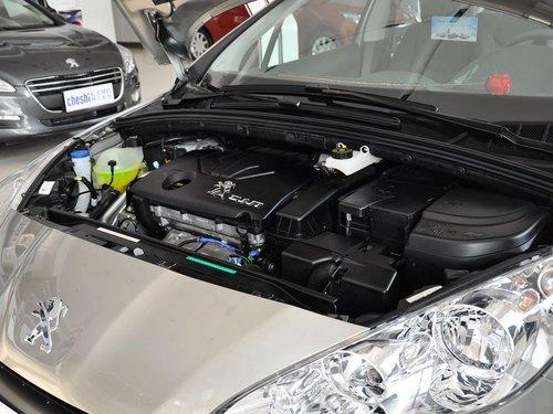 东风标致 标致408 1.6L MT 发动机主体特写