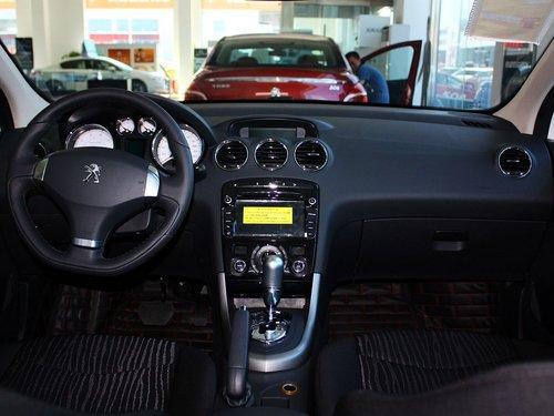 东风标致 2.0L 自动 中控台整体