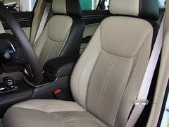 克莱斯勒(进口) 3.6L 自动 驾驶席座椅前45度视图