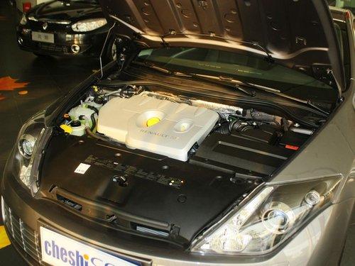 雷诺 2.0T 自动 发动机主体特写