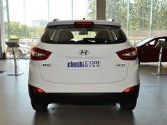 北京现代 GLS 2.0L 自动 车辆正后方尾部视角