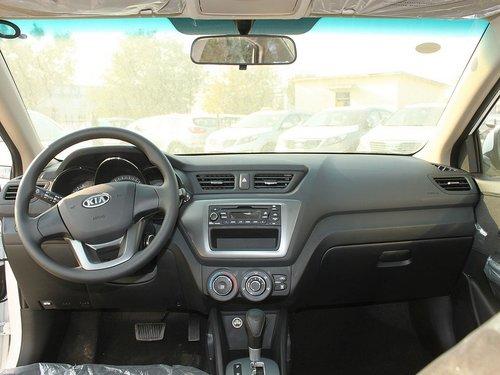 东风悦达起亚 K2 1.4 AT 中控台整体