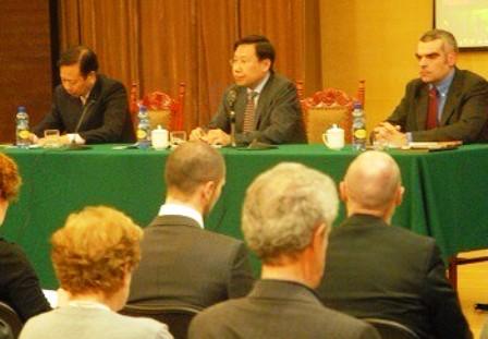 �й����������������������������о��Ҹ������������ʾ�