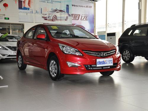 北京现代 三厢 1.4L 手动 车辆右侧45度角