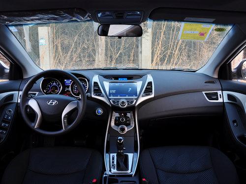 �����ִ� 1.6L �Զ� �п�̨����